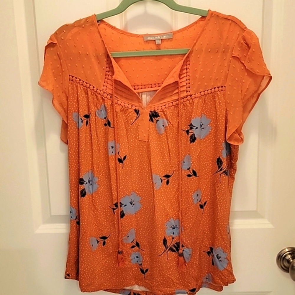 Daniel Rainn Flower Top - Size L